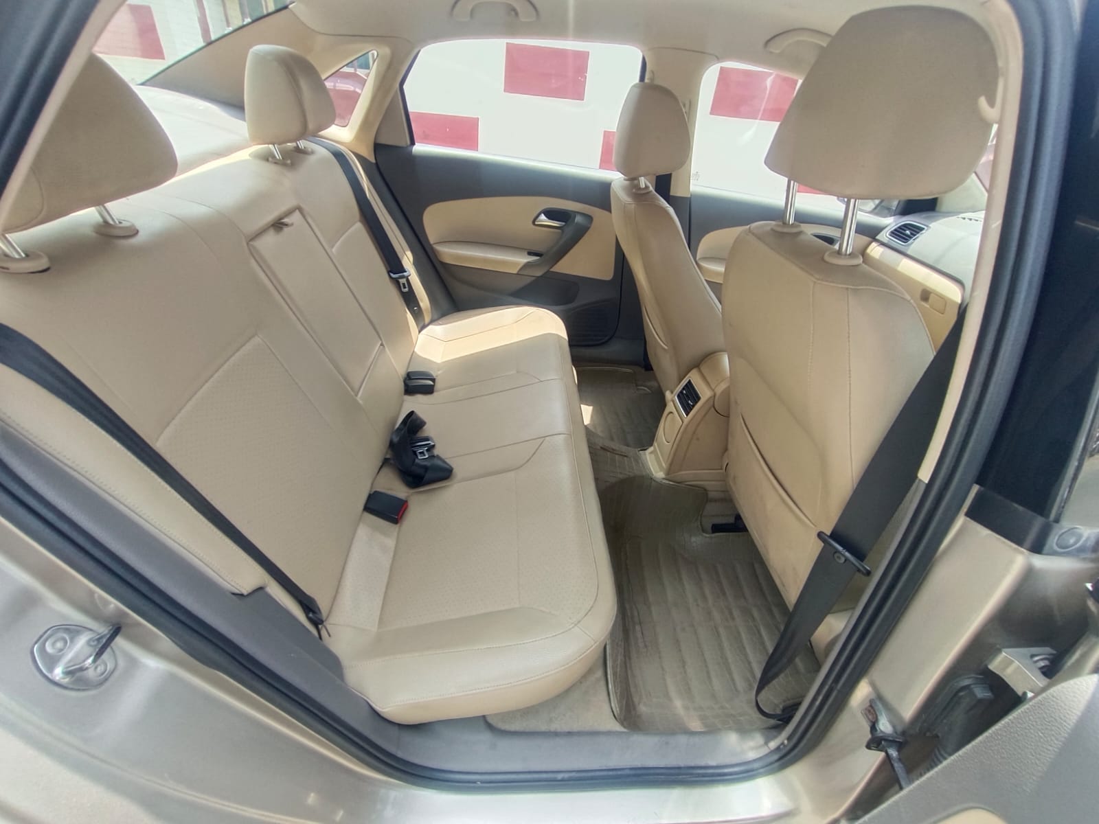Volkswagen Vento - Image 7